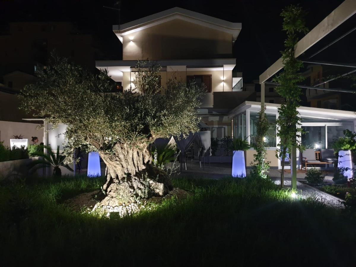 الشقق الفندقية أنغريفي  Residenza Carlucci المظهر الخارجي الصورة