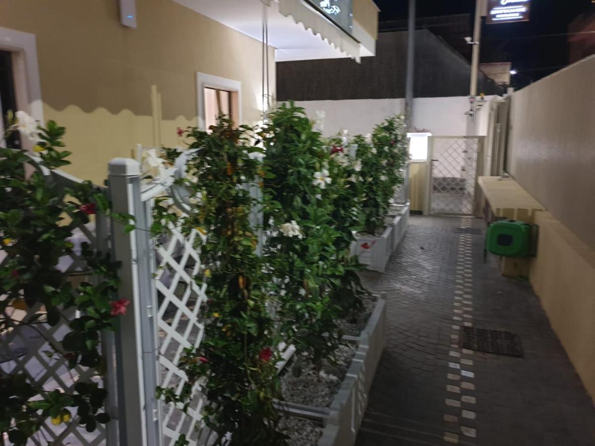 الشقق الفندقية أنغريفي  Residenza Carlucci المظهر الخارجي الصورة