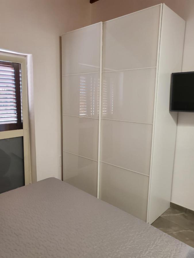 الشقق الفندقية أنغريفي  Residenza Carlucci المظهر الخارجي الصورة